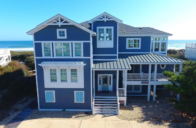 PI21, Family Tides- Oceanfront, 11 BRs, Pool, ELEV, Pool table, Theater Rm, Close to Beach Access