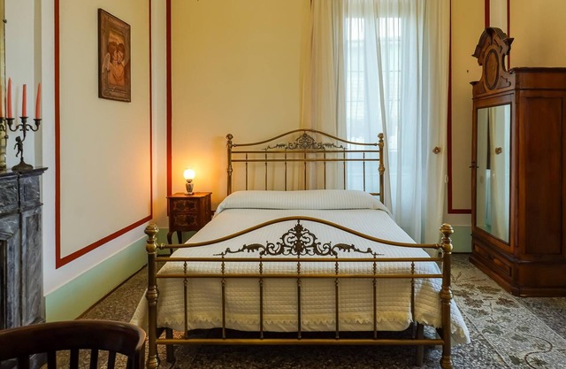 Piano delle Radici – Historic Villa with Garden