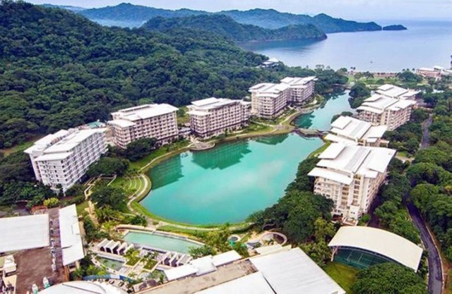 Pico de Loro Beach y Country Club 2br Art Deco