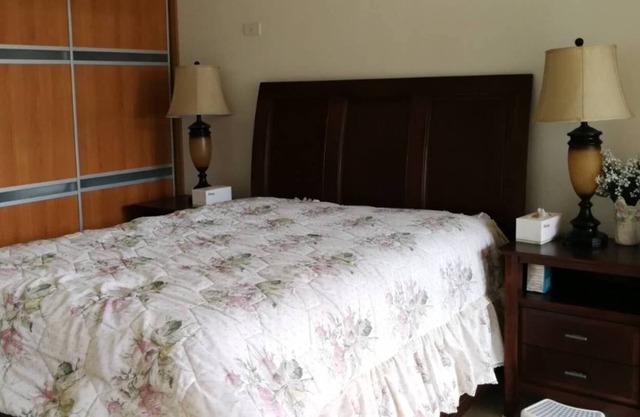 Pico de Loro Beach & Country Club JacB715 3br Lago