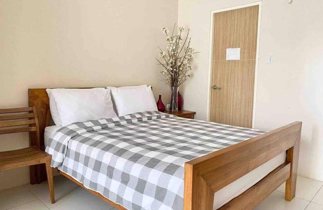 Pico de Loro - Minimalist 1BR (Nasugbu, Batangas)