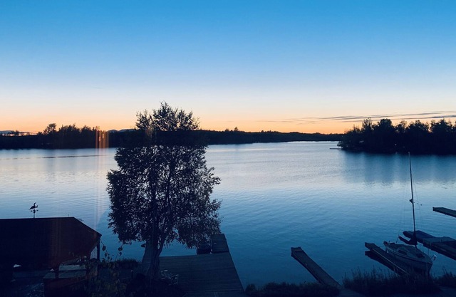 Picture Perfect Lakefront Getaway | Monthly