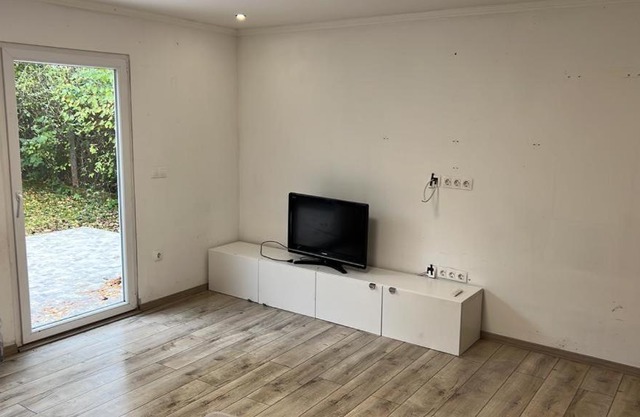 Pieceful 2 Bedroom+Living room House On Forintos str 1.4