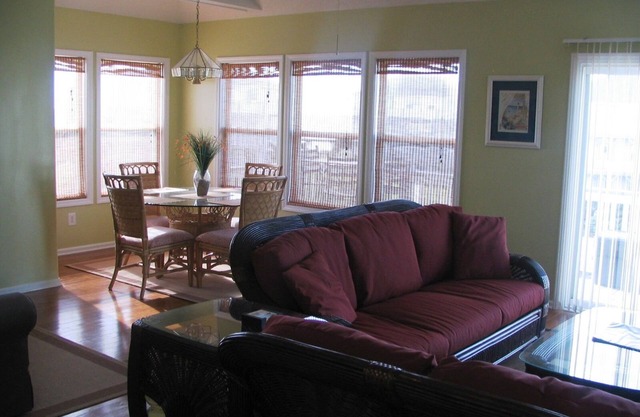 Pier Pointe 7A3 - Oceanside, Soundside, y junto a la piscina en Emerald Isle, Carolina del Norte ~ ~