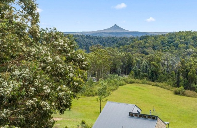 Get away from it all at Pigeon House Lookout …Your very own private enclave!