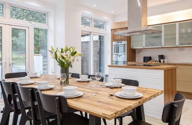 Pillo Rooms - 4BR House near Heaton Park