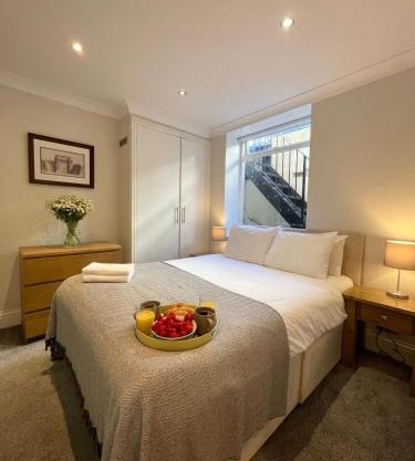 Pimlico Apartment