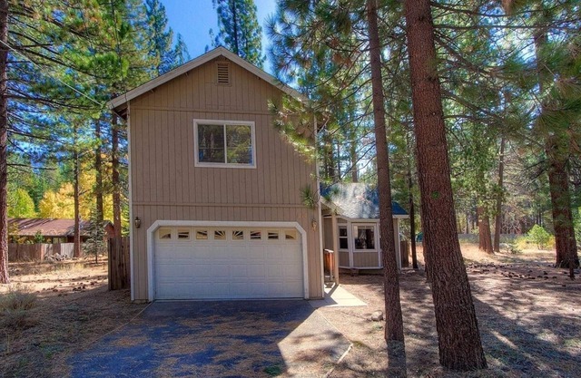 Pine Haven 3 Bedroom Home by RedAwning