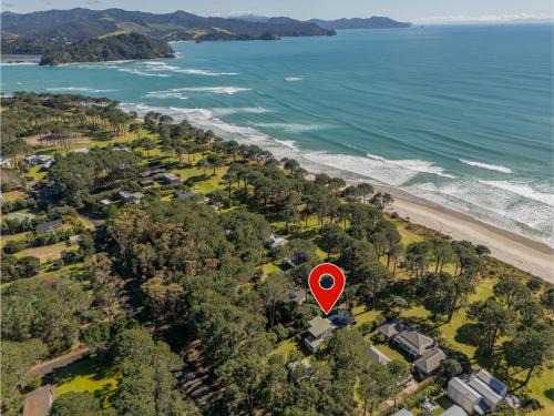 Pine Haven - Matarangi Holiday Home