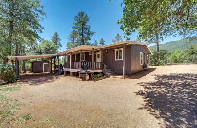 Pine Home w/ Decks & Grill < 1 Mi to Downtown!