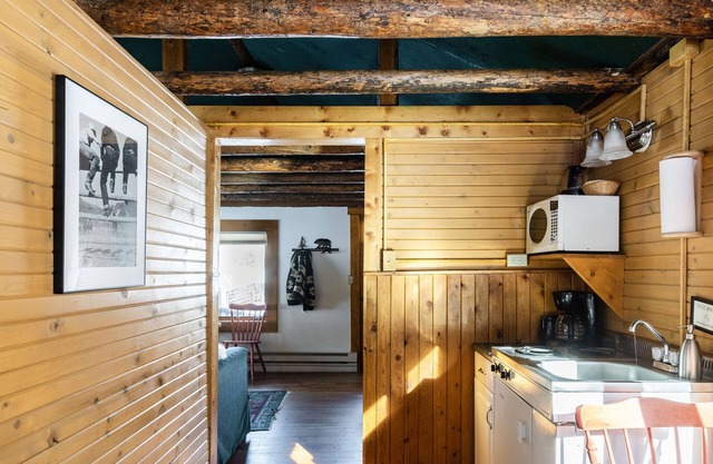 Pine Lodge - Beyul Retreat