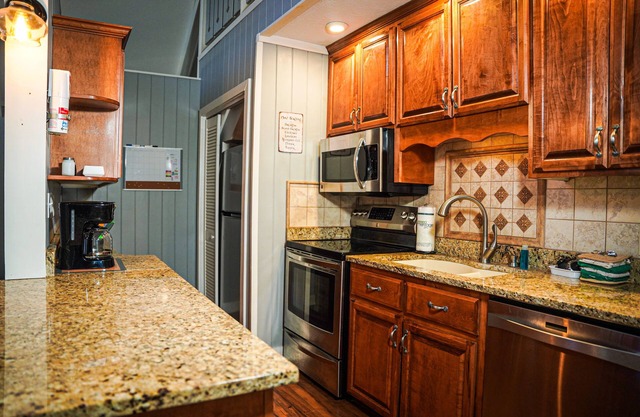 Pine Mountain Club Chalets - Offlake Three Bedroom #54 - Non-pet Friendly