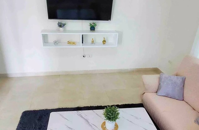 Pine Tree Family Home 2B