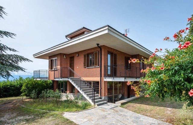 Pinetina by Interhome