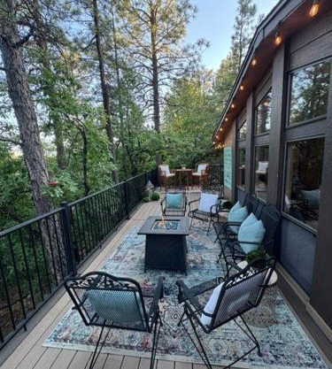 Pinewood Canyon Cabin