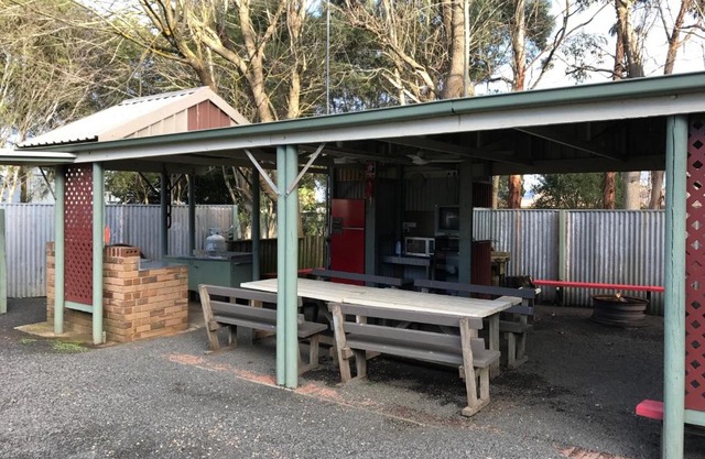 Pinewood Caravan Park