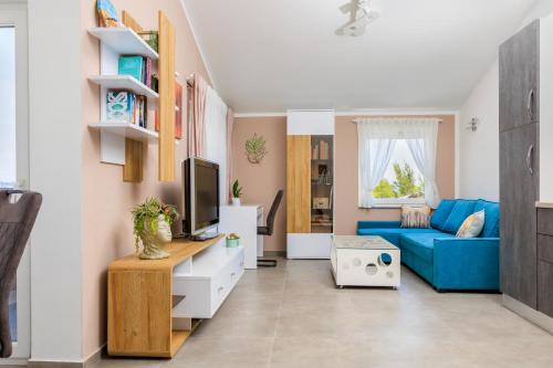 Pinia Apartment Split