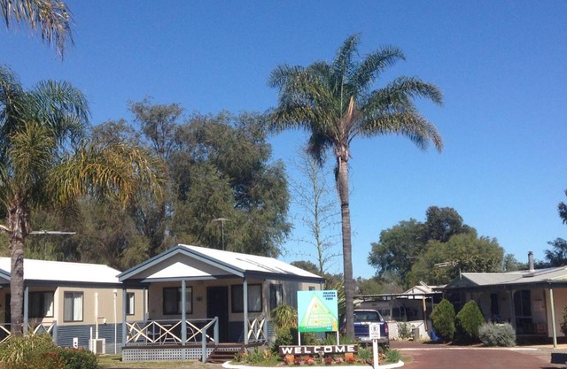 Pinjarra Caravan Park and Cabins