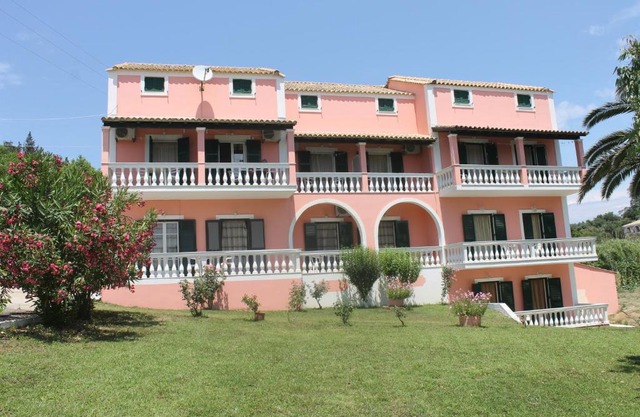 Pink House Socrates
