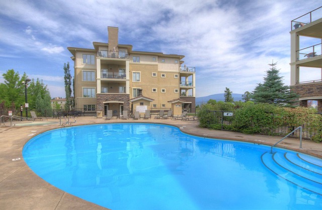 Pinnacle Pointe Resort # 1102- 3Bedroom-2Bath