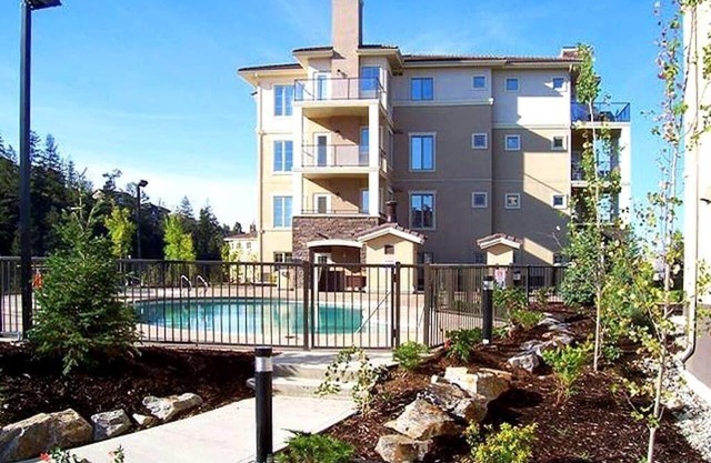Pinnacle Pointe Resort # 2320- 2Bedroom-2Bath -- 90 Day Min --