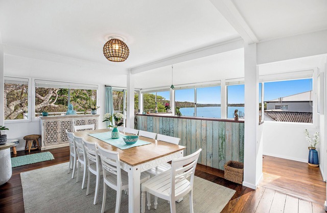 Pipe Dream - River Frontage with Amazing Views