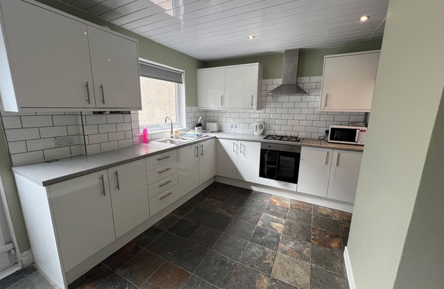 Piper Drive - sleeps 4 guests in 3 bedrooms
