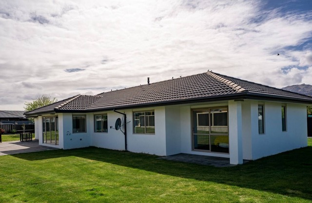 PISA PERFECTION – CROMWELL HOLIDAY HOME, family friendly in Cromwell