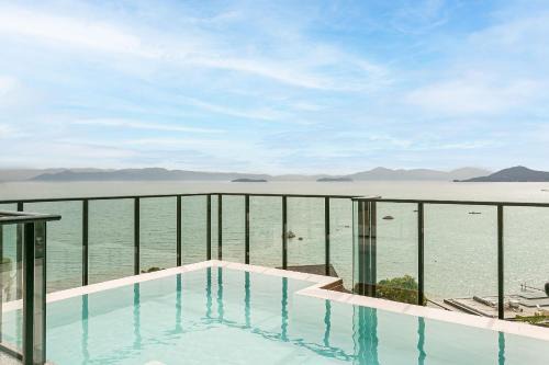 Piscina com Vista Mar | WI-FI 200mb #CAC01