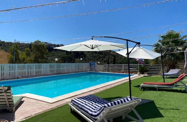 Sicilian oasis,private pool and relaxation in the hills