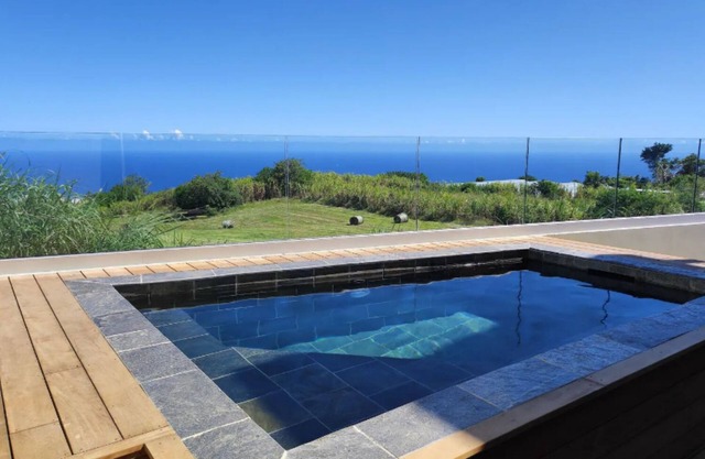 Piscine Chauffée et vue mer Imprenable