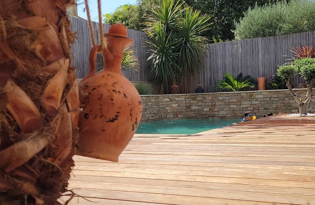 Piscine et Maison Pour de Belles Vacances