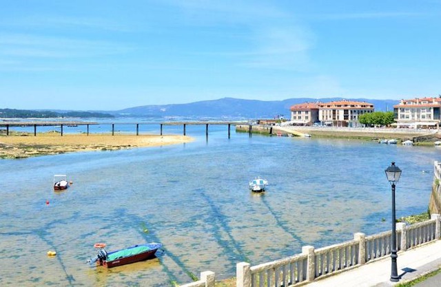 Piso de playa con terraza en el centro de Vilanova