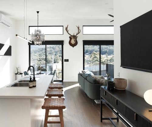 PISTE LUXURY CHALET - THE PETITE - Oaks Lake Crackenback Resort