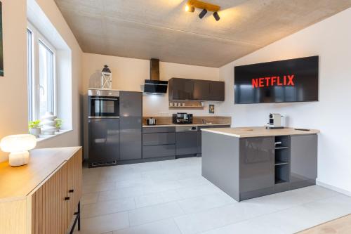 Pitlane Apartment 3