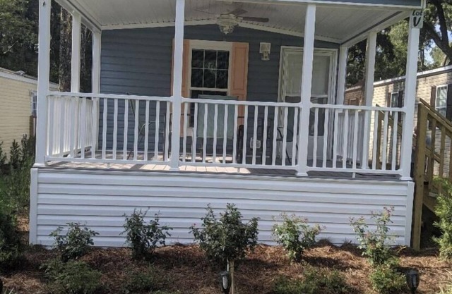 PK's Bungalow!! Located just two doors down from the world famous KP Hole