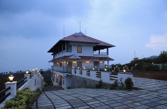 Plachoos Gardens Kuttikkanam