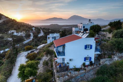 Plaka Apartments