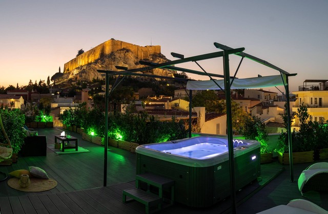 Plaka Arch Suites