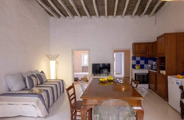 Platanos Cycladic house