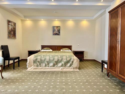 Platinum Hotel