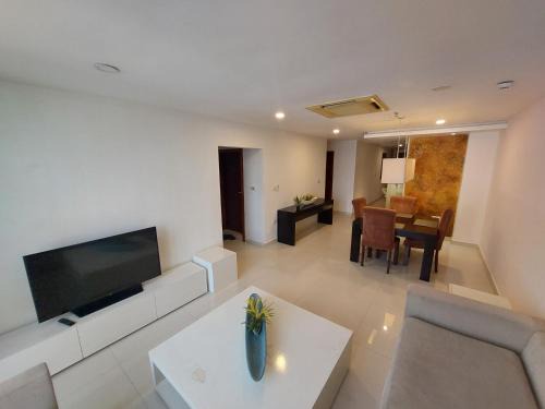 Platinum One Suites by Ceylon Array