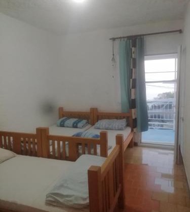 PLAVOBELA KUĆA SA MAGIČNIM POGLEDOM NA MORE