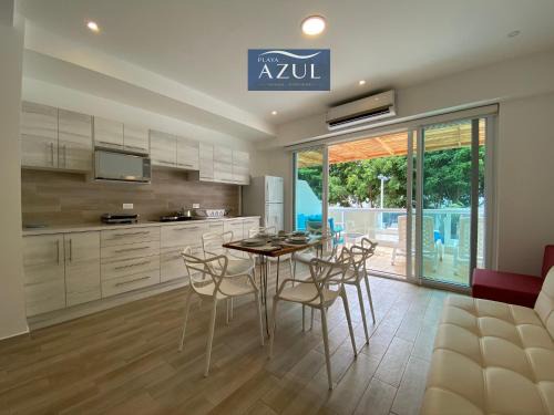 Playa Azul Suites