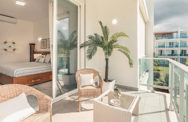 Playa Bonita Nautical Apartment at Lake View