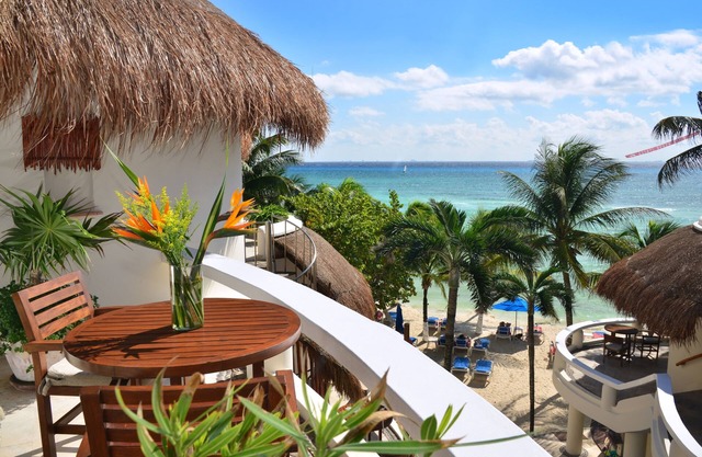 Playa Palms Beach Hotel