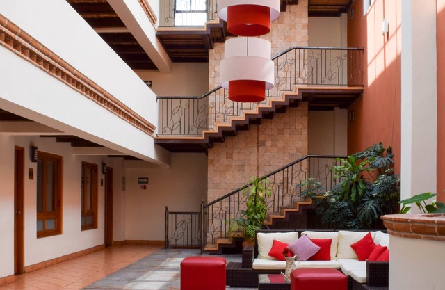Plaza Magnolias Suites