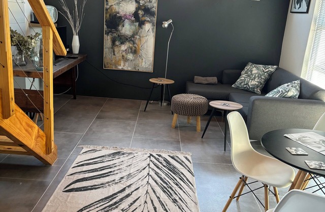 Pleasant 1-bedroom apartment in Cape Town