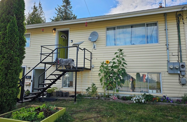 Pleasant apartment with WiFi in Kitimat