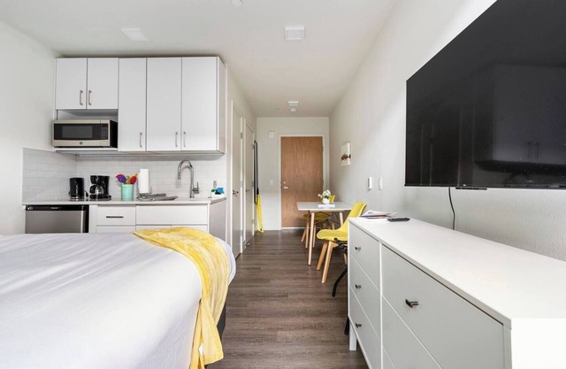 Pleasant Condotel with WiFi in Vibrant First Hill